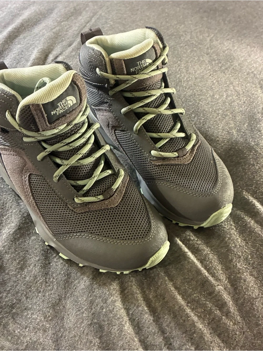 The North Face Unisex Kids Grey & Light Green Trail Hiking Shoes